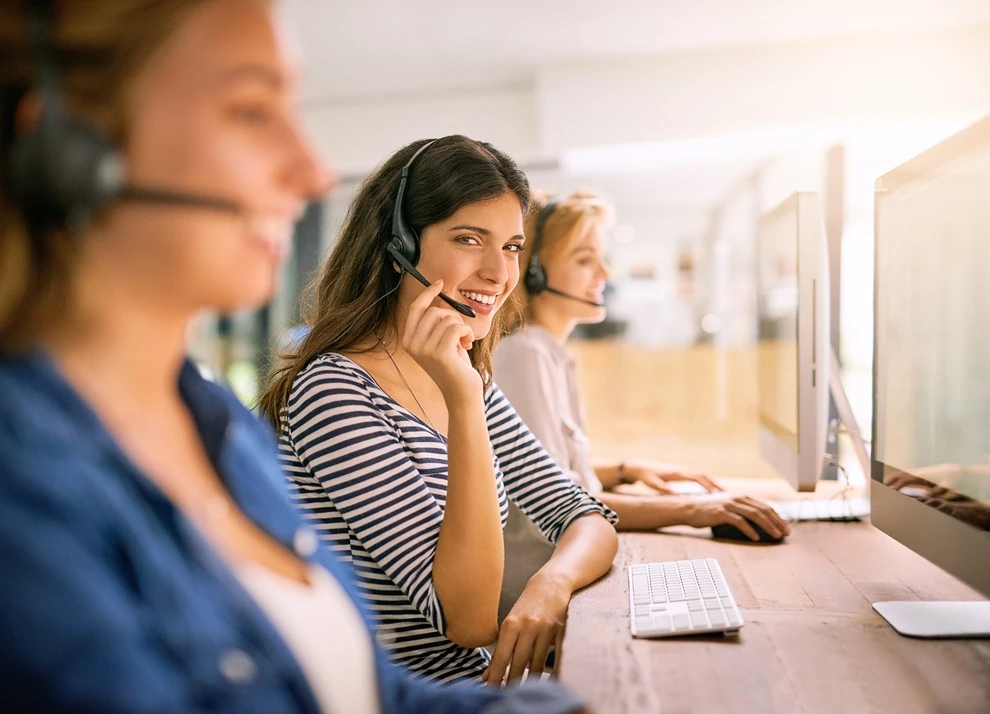 Business woman using lyfe ai consulting with headset